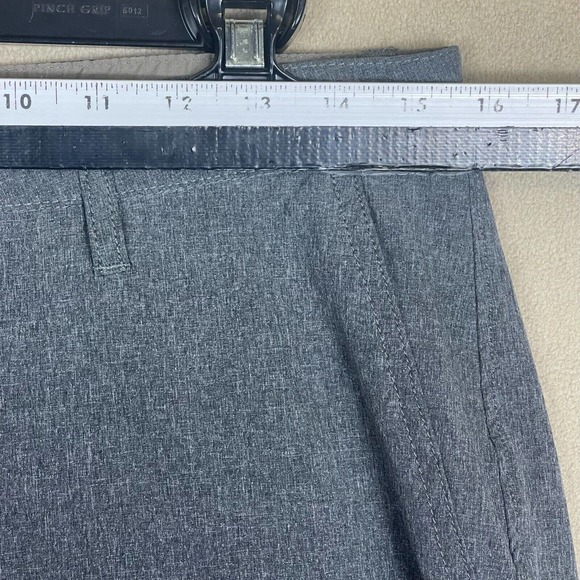 Cova Performance Shorts Mens 31 Gray Mid Rise Zip Pocket Stretch - Picture 5 of 14